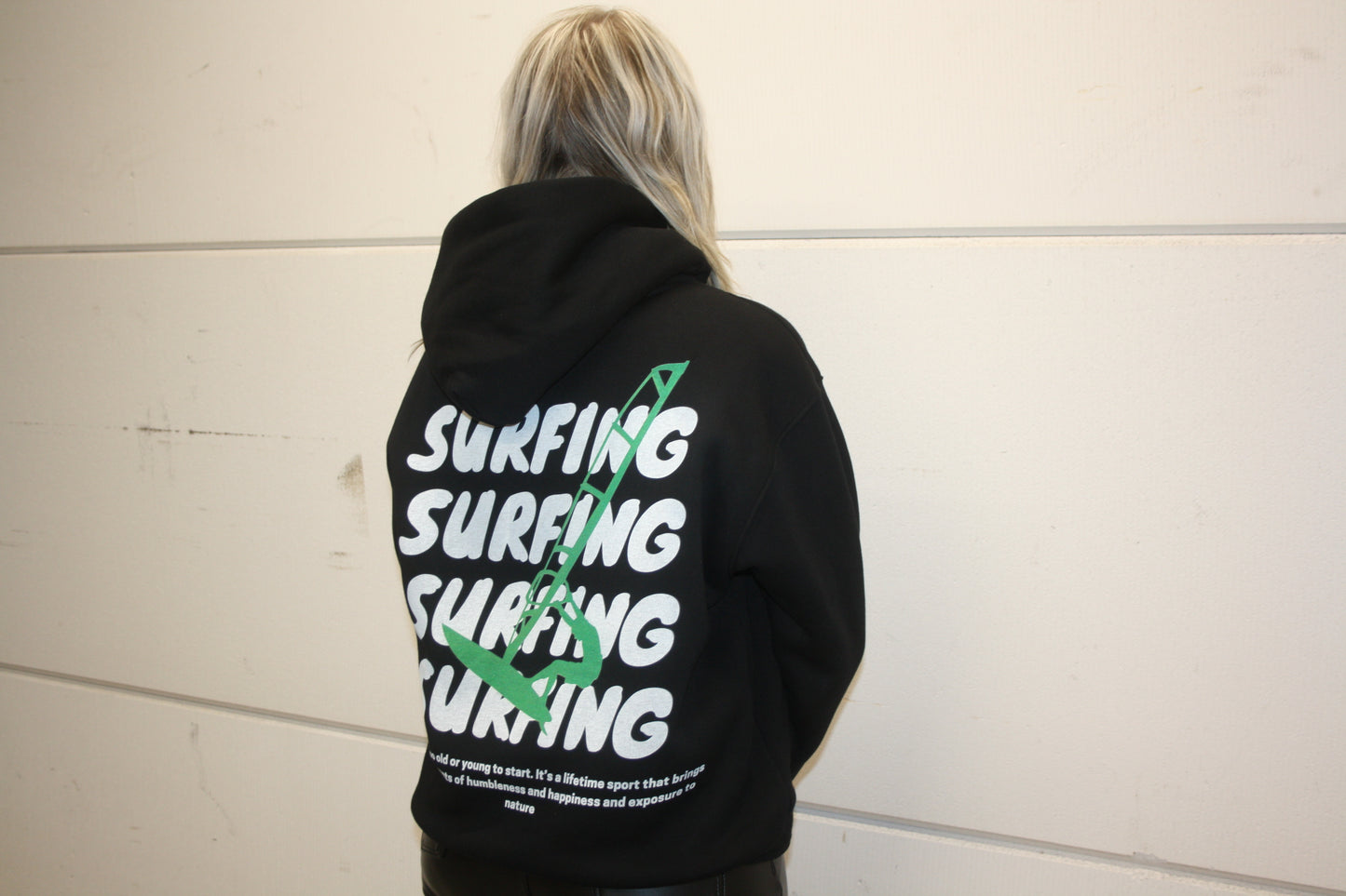 WINDSURF | HOODIE BLACK