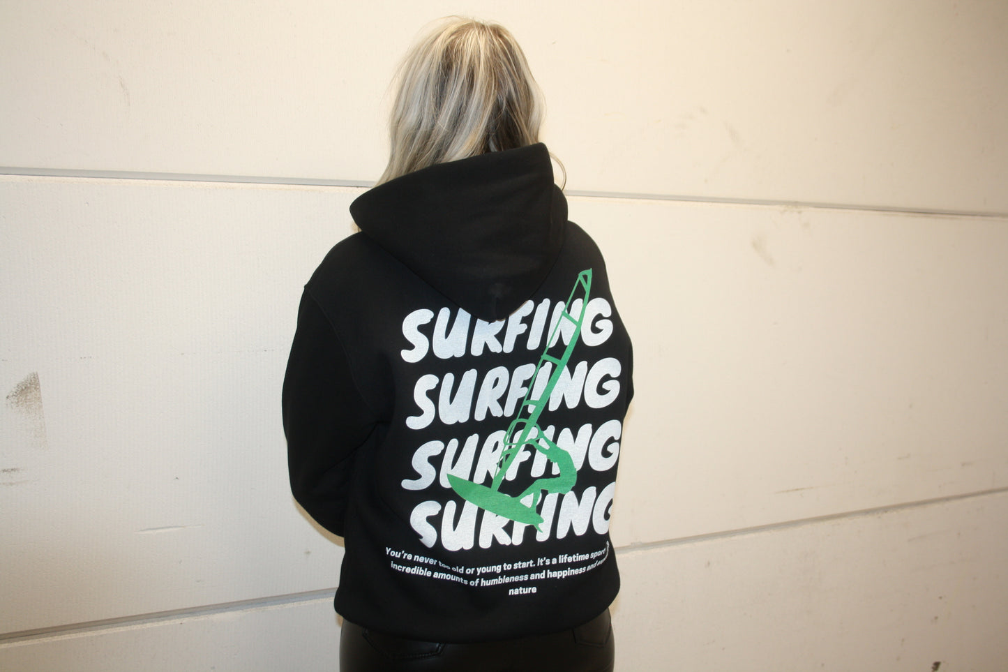 WINDSURF | HOODIE BLACK